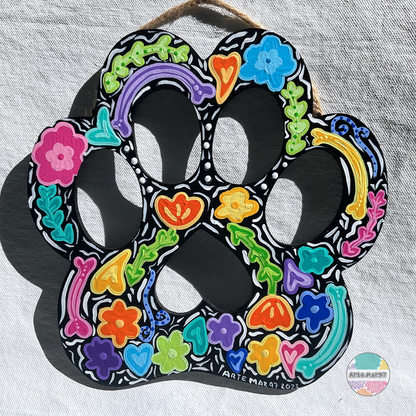 Flores y Corazones-  Wooden Paw Plaque