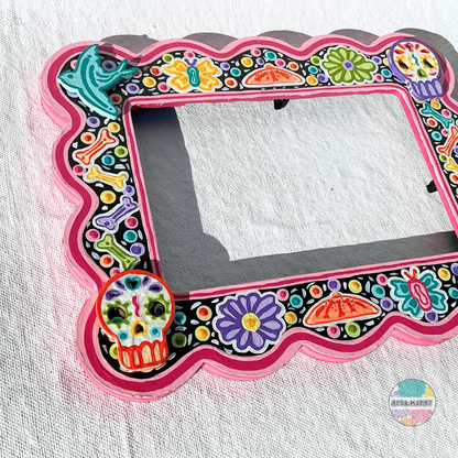 Flores, Mariposas, Pan de Muerto - Wooden Picture Frame
