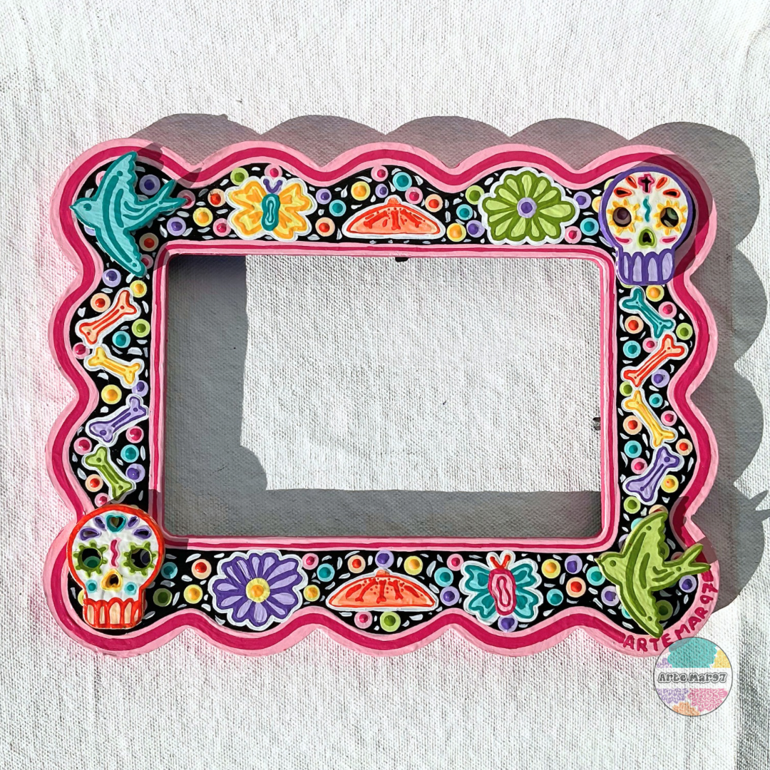 Flores, Mariposas, Pan de Muerto - Wooden Picture Frame