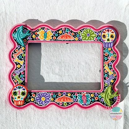Flores, Mariposas, Pan de Muerto - Wooden Picture Frame