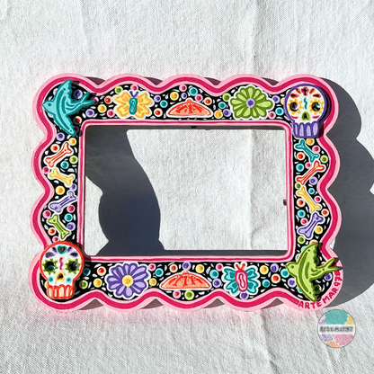 Flores, Mariposas, Pan de Muerto - Wooden Picture Frame