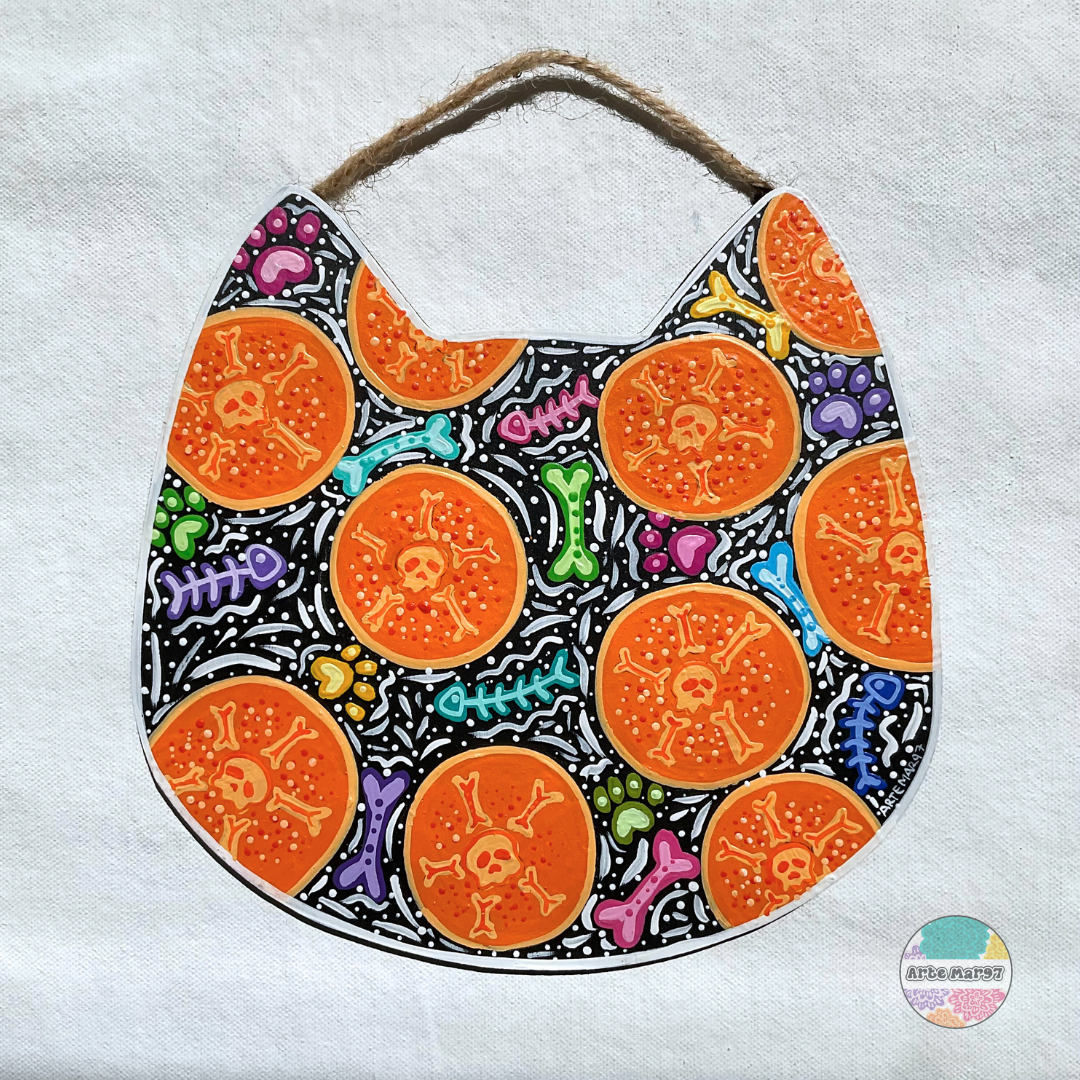 Pan de Muerto y Fish Bones - Wooden Cat Plaque