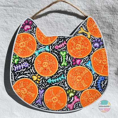 Pan de Muerto y Fish Bones - Wooden Cat Plaque