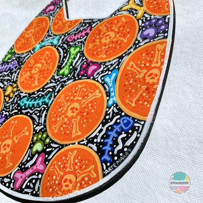 Pan de Muerto y Fish Bones - Wooden Cat Plaque